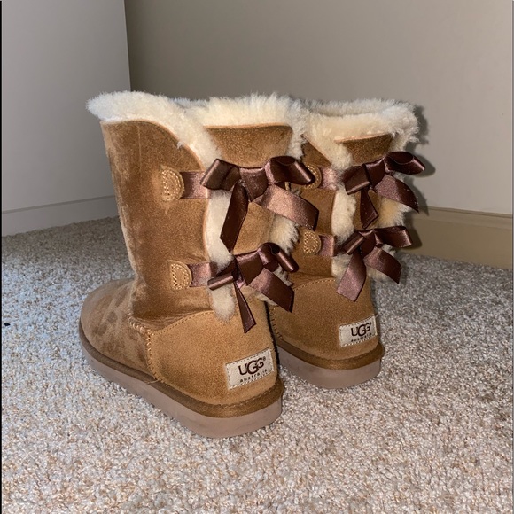 UGGs - Picture 2 of 4